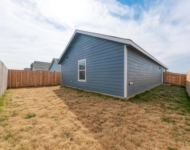 313 Marty Allen Loop - Photo Thumbnail 26