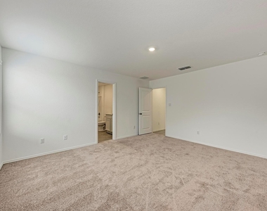 313 Marty Allen Loop - Photo Thumbnail 16