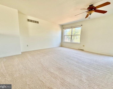305 Charring Cross Drive - Photo Thumbnail 4