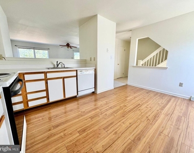 305 Charring Cross Drive - Photo Thumbnail 6