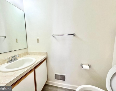 305 Charring Cross Drive - Photo Thumbnail 10