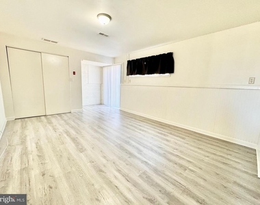 305 Charring Cross Drive - Photo Thumbnail 18