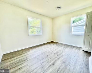 1416 S Governors Avenue - Photo Thumbnail 16