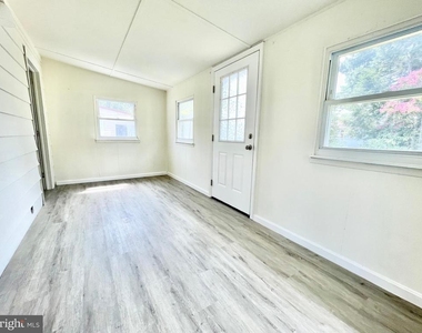 1416 S Governors Avenue - Photo Thumbnail 11