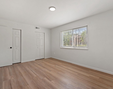 808 Chesapeake Street Se - Photo Thumbnail 3