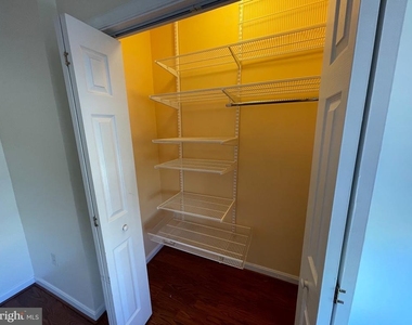 514 Columbia Road Nw - Photo Thumbnail 12