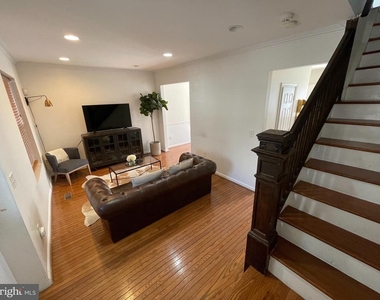 514 Columbia Road Nw - Photo Thumbnail 13
