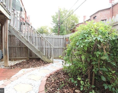 514 Columbia Road Nw - Photo Thumbnail 2