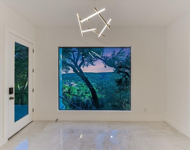 9409 Bell Mountain Dr - Photo Thumbnail 17