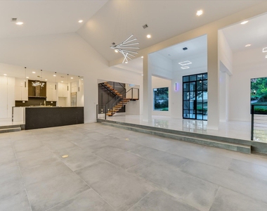 9409 Bell Mountain Dr - Photo Thumbnail 25