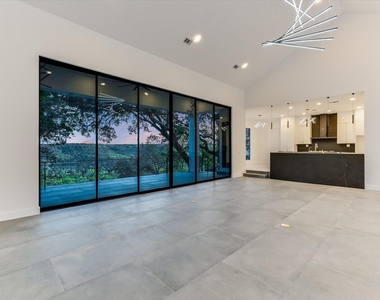 9409 Bell Mountain Dr - Photo Thumbnail 9