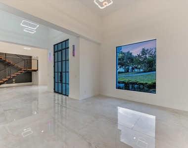 9409 Bell Mountain Dr - Photo Thumbnail 24