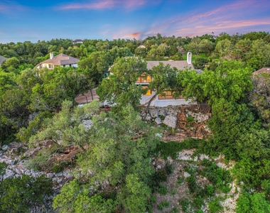 9409 Bell Mountain Dr - Photo Thumbnail 6