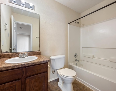 13405 Lismore Ln - Photo Thumbnail 29