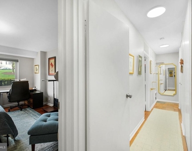 4201 Cathedral Avenue Nw - Photo Thumbnail 20