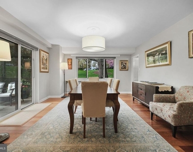 4201 Cathedral Avenue Nw - Photo Thumbnail 5