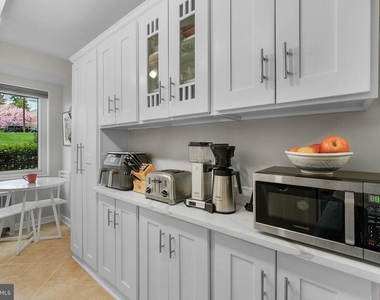 4201 Cathedral Avenue Nw - Photo Thumbnail 11