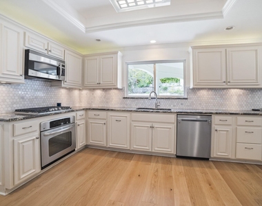 1702 Crested Butte Dr - Photo Thumbnail 3