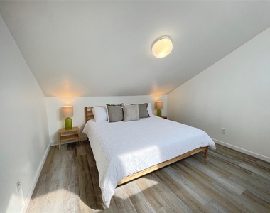 2815 Rio Grande St - Photo Thumbnail 4