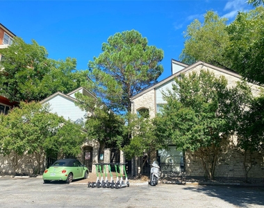 2815 Rio Grande St - Photo Thumbnail 2