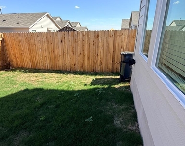 208 Skyfire St - Photo Thumbnail 18