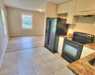 9248 9th Avenue - Photo Thumbnail 10