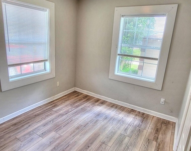 9248 9th Avenue - Photo Thumbnail 14