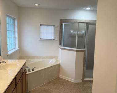 1603 Canopy Oaks Drive - Photo Thumbnail 8