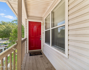 702 Meadowbrook Drive - Photo Thumbnail 2