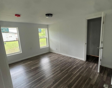 8319 Dandy Avenue - Photo Thumbnail 6