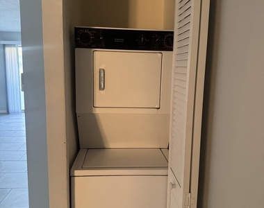 225 Gregory Street - Photo Thumbnail 15