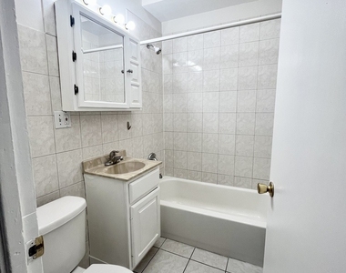 4300 W Shakespeare Avenue - Photo Thumbnail 6