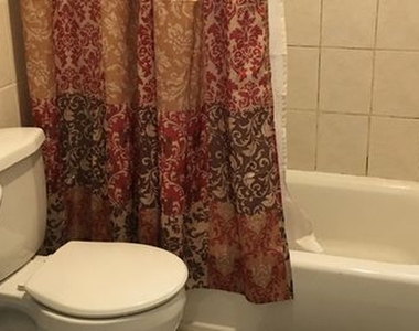 821 N Hermitage Avenue - Photo Thumbnail 9