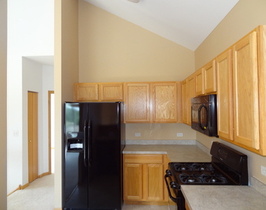 131 Enclave Circle - Photo Thumbnail 6