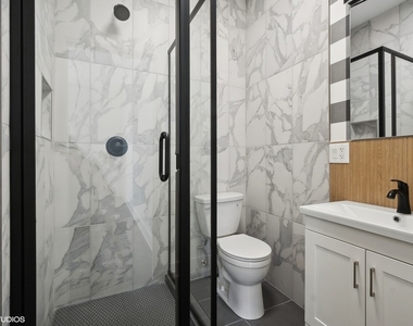 1114 W Grand Avenue - Photo Thumbnail 5