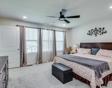 2310 Ryegrass Lane - Photo Thumbnail 13