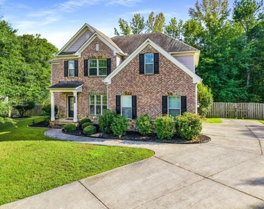 310 Big Creek Way - Photo Thumbnail 2