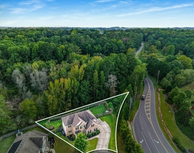 310 Big Creek Way - Photo Thumbnail 18