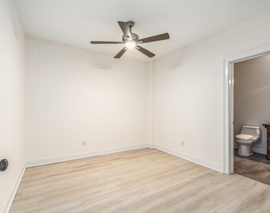 310 Big Creek Way - Photo Thumbnail 9