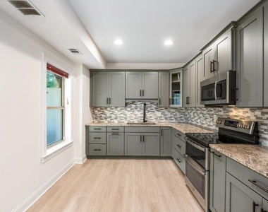 310 Big Creek Way - Photo Thumbnail 4