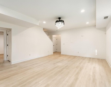 310 Big Creek Way - Photo Thumbnail 6