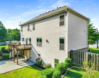 310 Big Creek Way - Photo Thumbnail 16