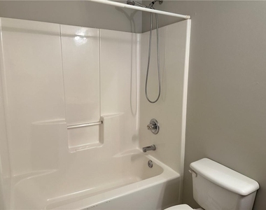 2403 Walnut Tree Lane - Photo Thumbnail 35