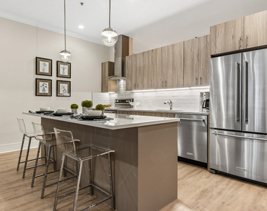 835 Lake Street - Photo Thumbnail 11