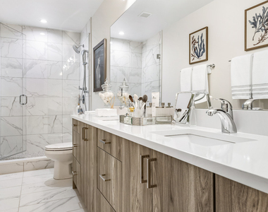 435 Madison Street - Photo Thumbnail 12
