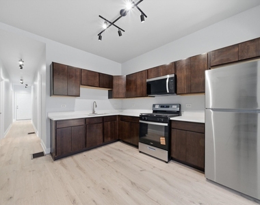 541 N Lawndale Avenue - Photo Thumbnail 5