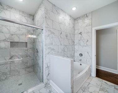 5426 W Jackson Boulevard - Photo Thumbnail 7