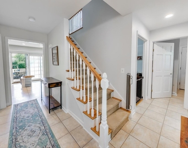 21301 N Woodland Avenue - Photo Thumbnail 2