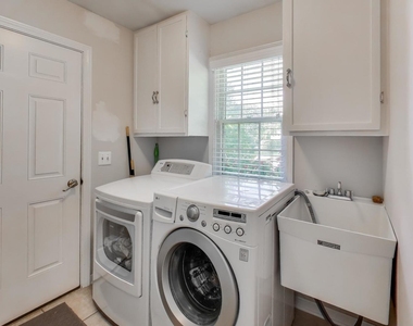 21301 N Woodland Avenue - Photo Thumbnail 16