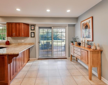 21301 N Woodland Avenue - Photo Thumbnail 12